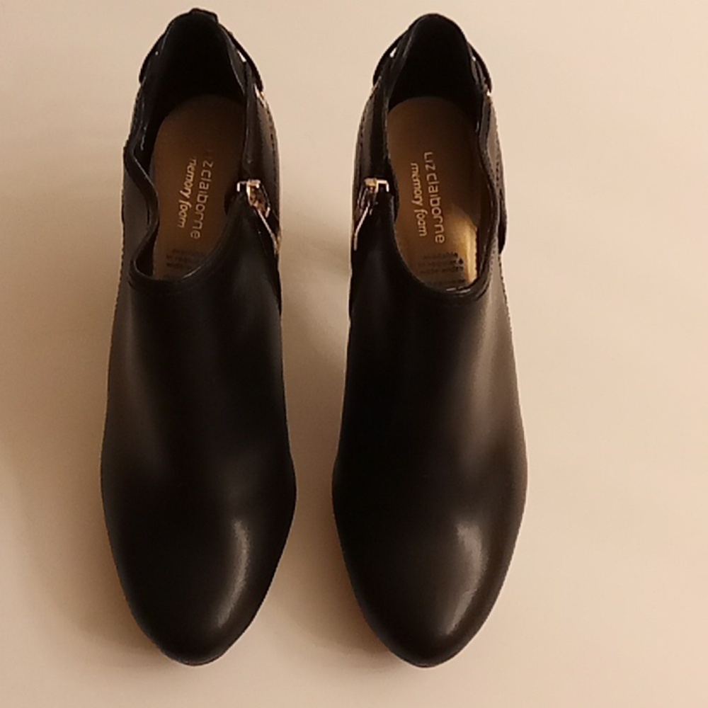 NEW LIZ Claiborne Women's Size 6 Black Zip Up Heel Ankle Bootie 5S X